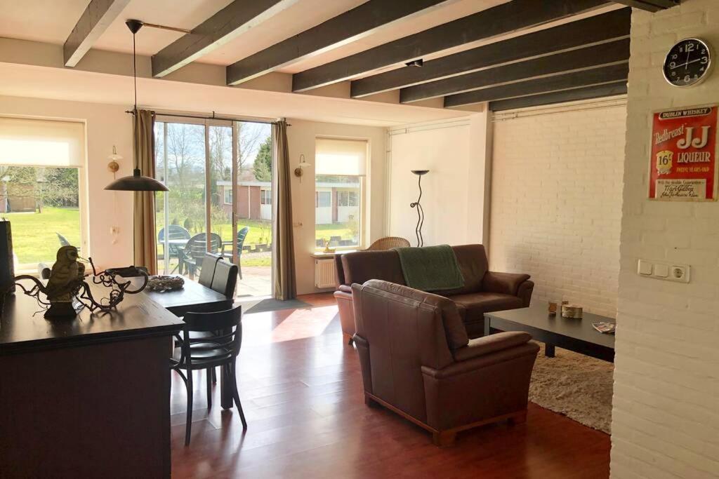 Vakantiebungalow In Bosrijke Omgeving Luttenberg Villa Екстериор снимка