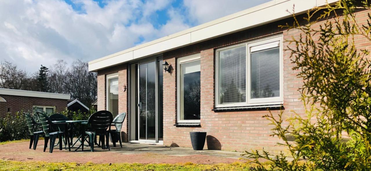 Vakantiebungalow In Bosrijke Omgeving Luttenberg Villa Екстериор снимка